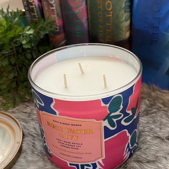 Candle - Picture 2 of 3